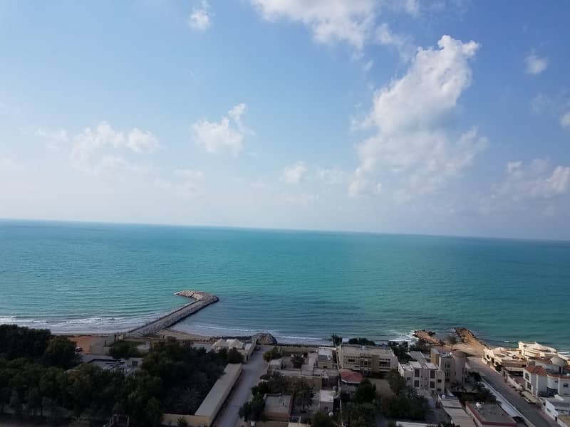 شقة بمنطقة الدهان -رأس الخيمة نظيفة و لائقة لأغرا ض السكن العائلي، تبريد مركزي مجاني، موقف سيارة. شقة بمنطقة الدهان -رأس الخيمة نظيفة و لائقة لأغرا ض السكن العائلي، تبريد مركزي مجاني، موقف سيارة.