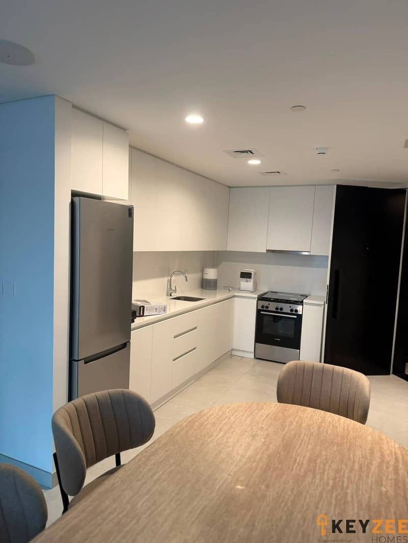 FURNISHED - READY TO MOVE IN - MODERN LAYOUT - Image 4
