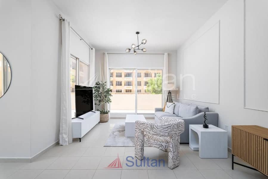 Luxurious 1400 sqft Furnished Flat, Stunning Views Luxurious 1400 sqft Furnished Flat, Stunning Views