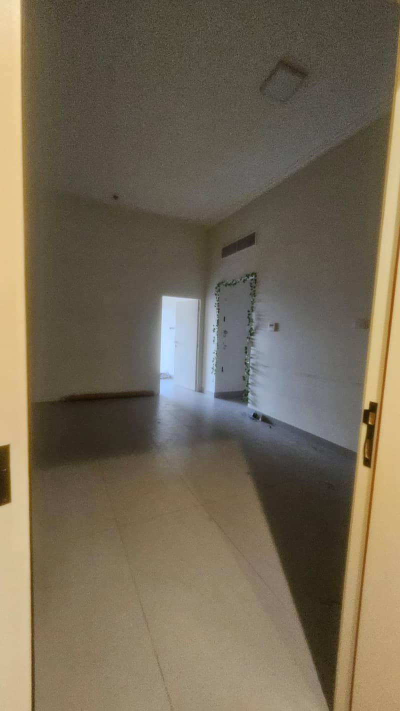 24 90187. jpg
