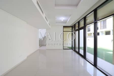 3 Camere Villa in Vendita a DAMAC Hills, Dubai - 1. JPG 3 Camere Villa in Vendita a DAMAC Hills, Dubai - 1. JPG