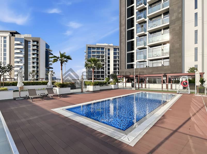 22 Azizi Riviera (3). jpg