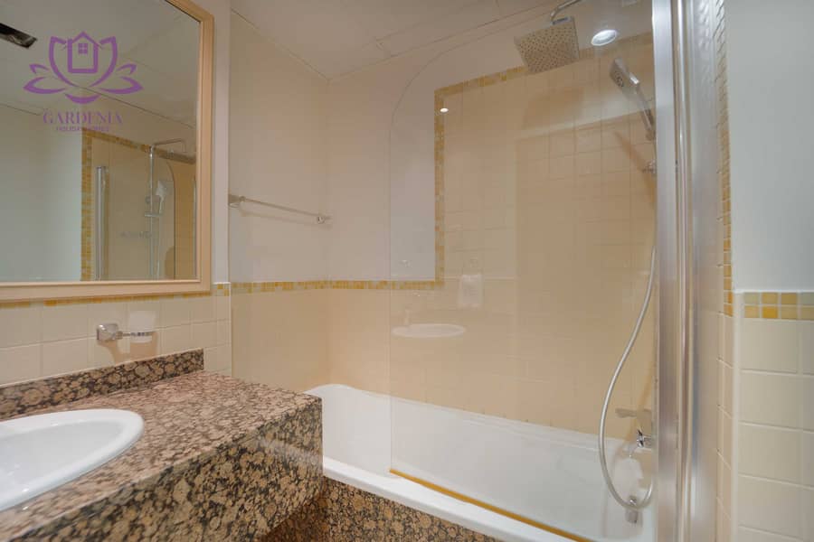 10 Bathroom 1 2. jpg