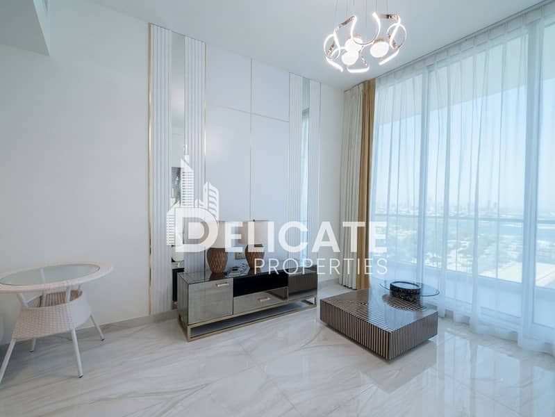 2 Living Room 1. jpg