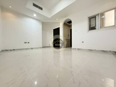 Studio de à à louer à Al Mushrif, Abu Dhabi - f98133e9-5b9d-446a-b81a-56a55c6cdb44. jpg Studio de à à louer à Al Mushrif, Abu Dhabi - f98133e9-5b9d-446a-b81a-56a55c6cdb44. jpg