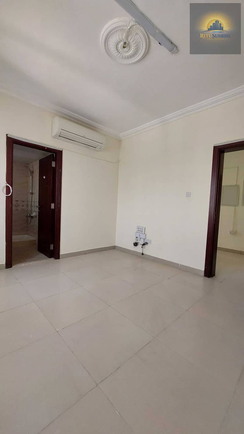 10 1000771043. jpg