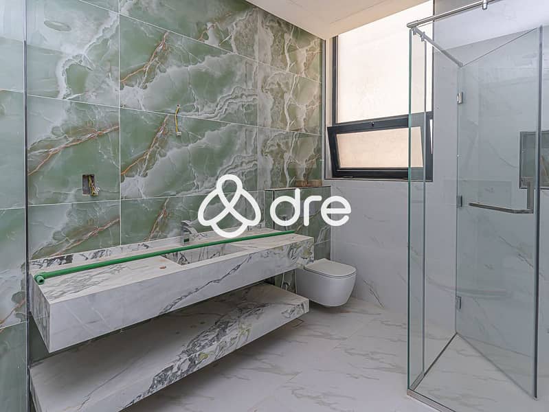 24 DRE08575. JPG