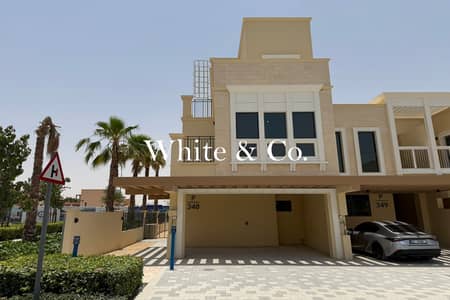 5 Bedroom Townhouse for Sale in DAMAC Lagoons, Dubai - True End Corner | Single Row | Handed Over 5 Bedroom Townhouse for Sale in DAMAC Lagoons, Dubai - True End Corner | Single Row | Handed Over