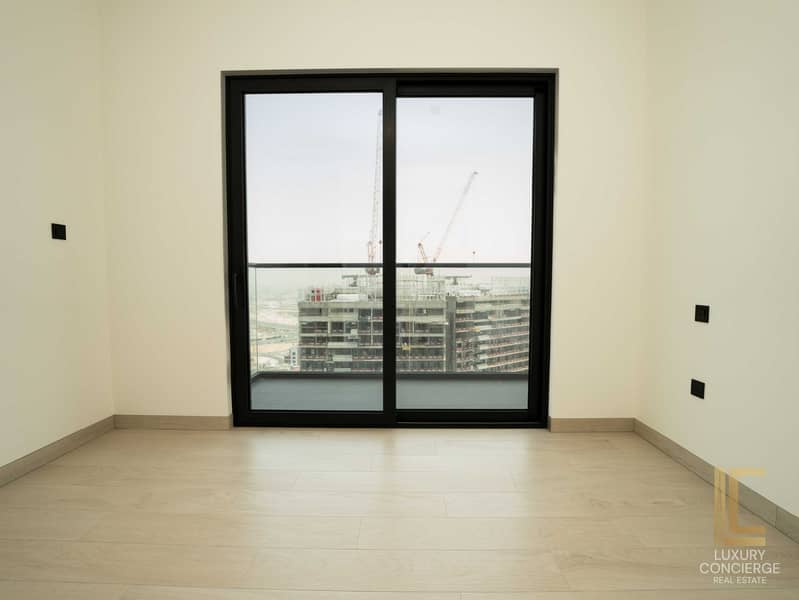 10 3BR - Crest Sobha-14. jpg