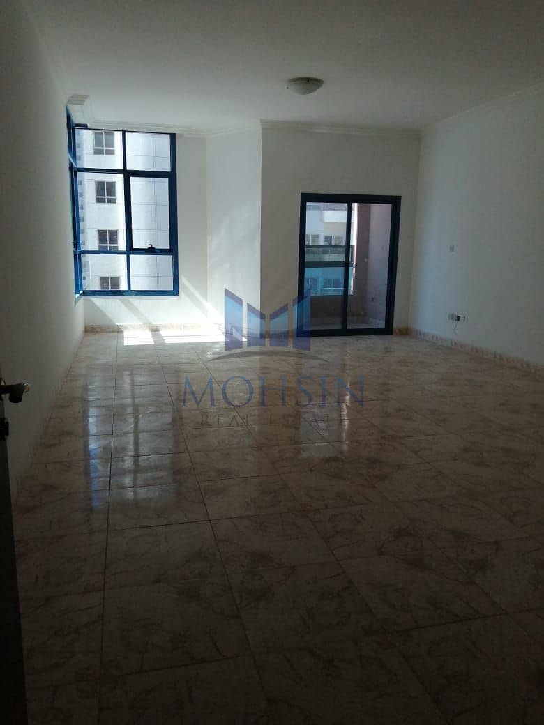 6 HALL WITH BALCONY. jpg