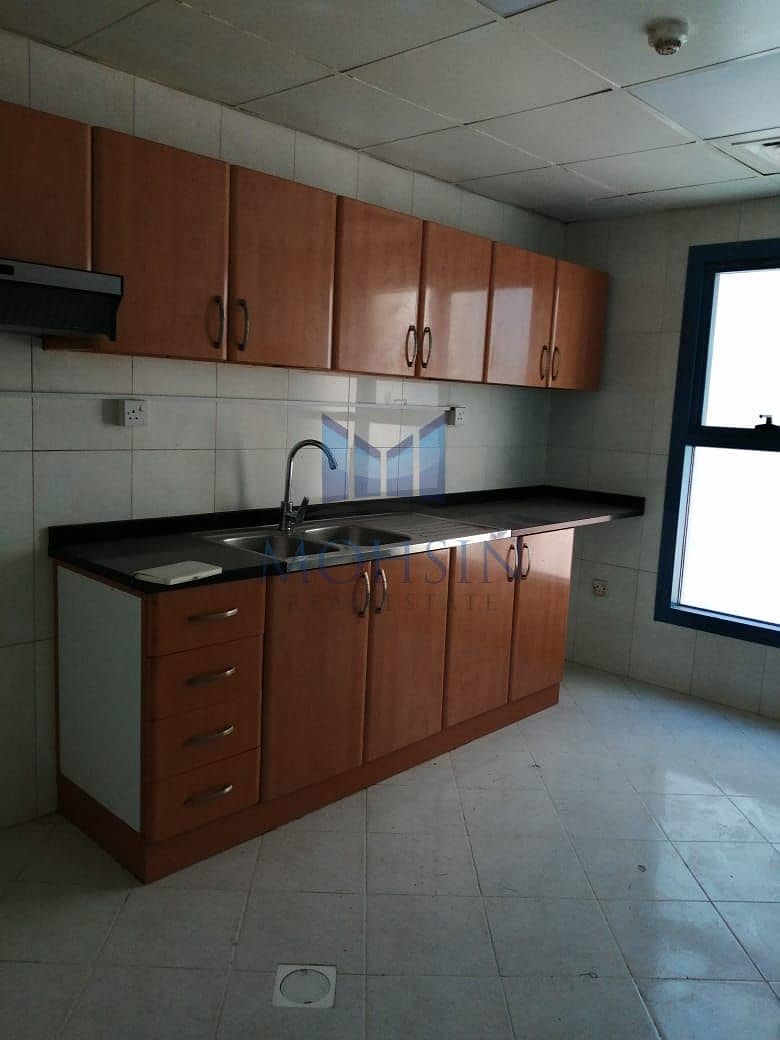 7 Kitchen. jpg