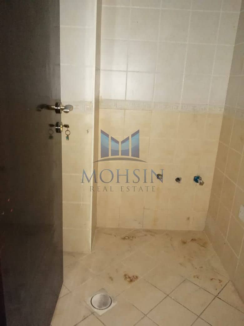 8 Laundry room 1. jpg