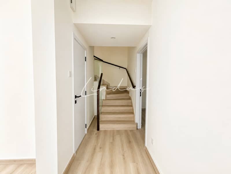 3 images image img