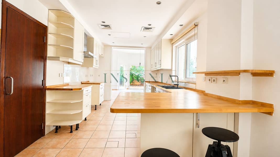 10 Green community- TH- 4BR- 8. png