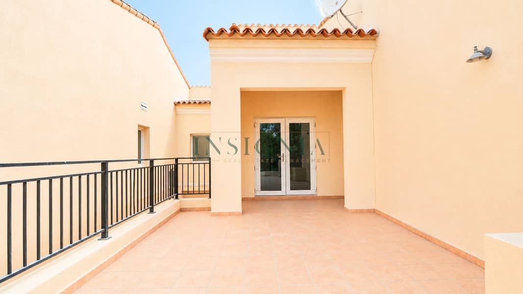 25 Green community- TH- 4BR- 34. png