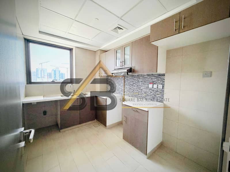 5 4fee2f1c-b067-4aef-b6d7-3c93941a928c. jpg
