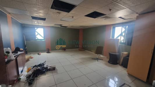 Office in Affitto a Al Qasimia, Sharjah - WhatsApp Image 2026-07-01 at 2.07. 27 PM. jpeg Office in Affitto a Al Qasimia, Sharjah - WhatsApp Image 2026-07-01 at 2.07. 27 PM. jpeg