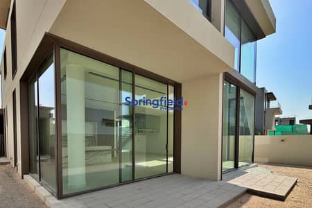 4 Bedroom Villa for Rent in Nad Al Sheba, Dubai - Brand New Triplex Villa |Corner Plot| Private Lift