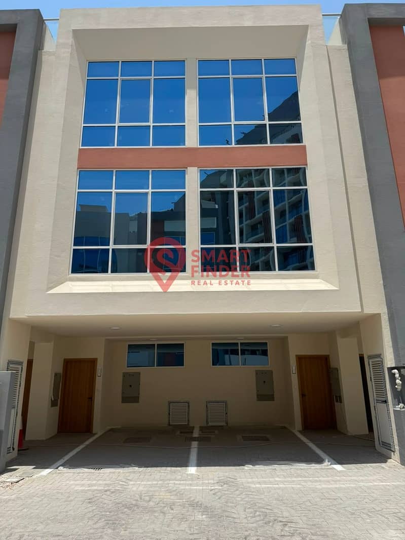 Modern 4BR Townhouse | Private Elevator | Roof Modern 4BR Townhouse | Private Elevator | Roof