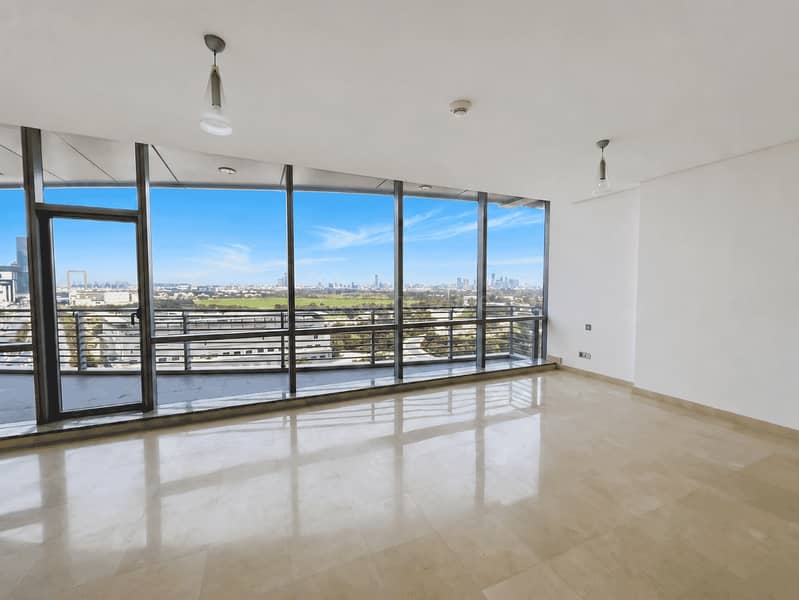 Bright & Spacious Studio with Balcony Bright & Spacious Studio with Balcony