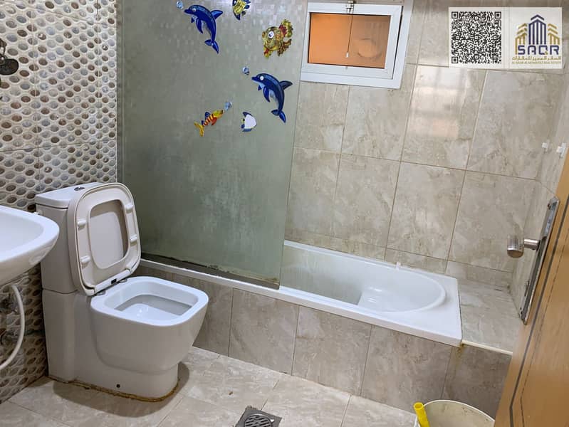 14 ba0e54d6-0d9d-4b99-a27f-0e02c1dec4ff. jpg