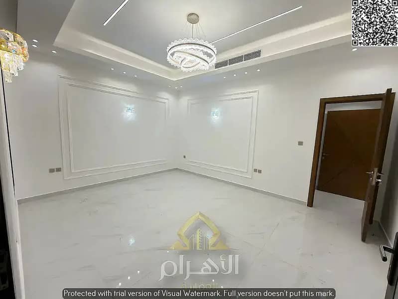22 849756350-1066x800. webp