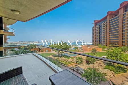 1 Bedroom Flat for Sale in Palm Jumeirah, Dubai - Vacant now | Best Price | Sea & Burj view 1 Bedroom Flat for Sale in Palm Jumeirah, Dubai - Vacant now | Best Price | Sea & Burj view