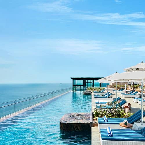 29 roof-top-infinity-pool. jpg