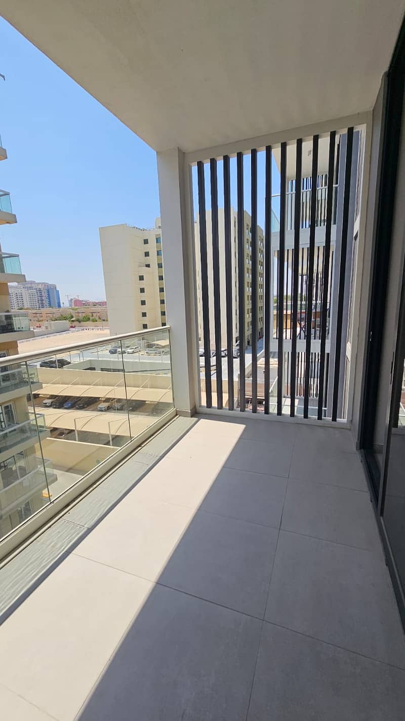 20 Balcony. jpeg
