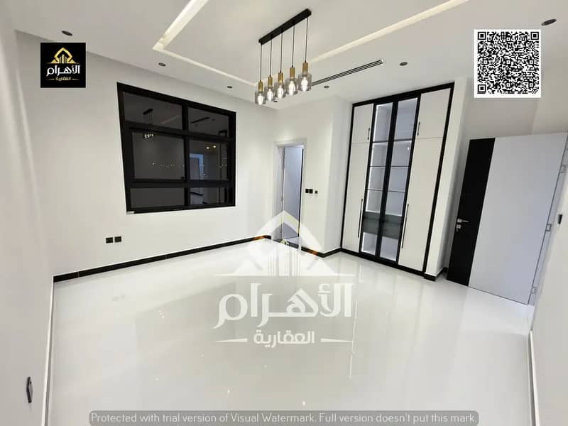 8 849793256-1066x800. webp