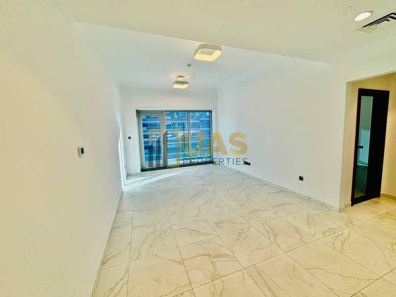 Luxury Apartment | Near Metro | Kitchen Appliances