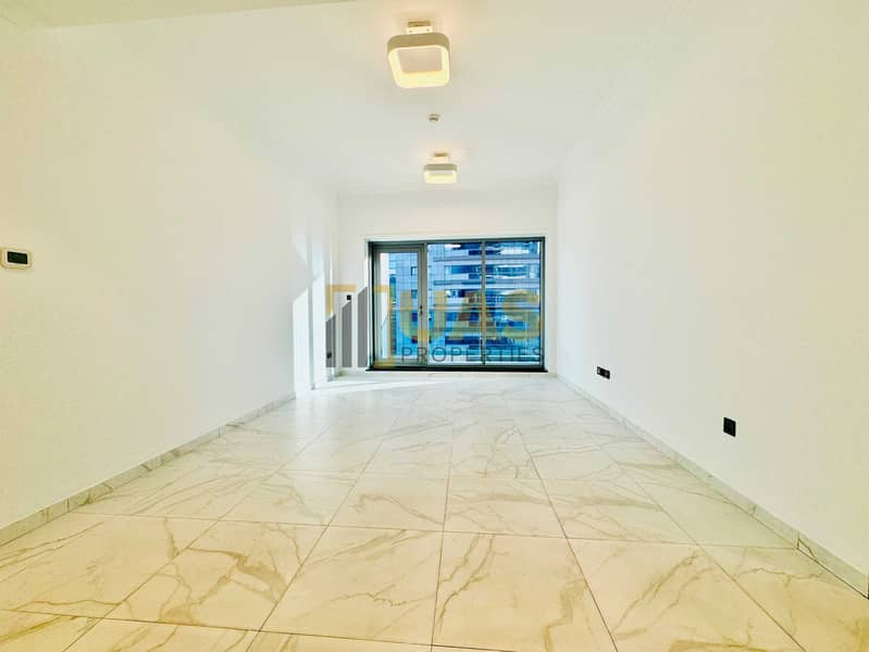 Luxury Apartment | Near Metro | Kitchen Appliances