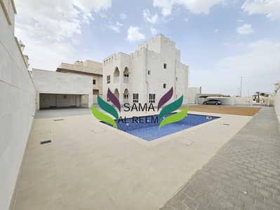 6 Schlafzimmer Villa zum zur Miete in Nad Al Sheba, Dubai - 20260406_105222. jpg