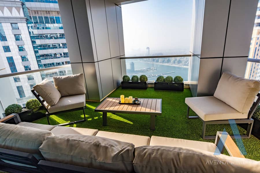 30 Balcony 1. jpg