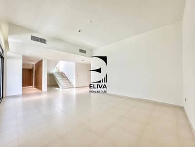 5 Bedroom Villa for Rent in Yas Island, Abu Dhabi - WhatsApp Image 2026-07-06 at 9.55. 28 AM. jpeg 5 Bedroom Villa for Rent in Yas Island, Abu Dhabi - WhatsApp Image 2026-07-06 at 9.55. 28 AM. jpeg