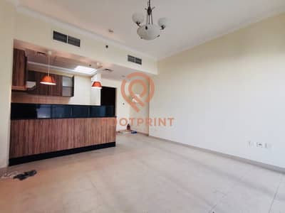 Spacious Studio With Balcony- Multiple CHQs Spacious Studio With Balcony- Multiple CHQs