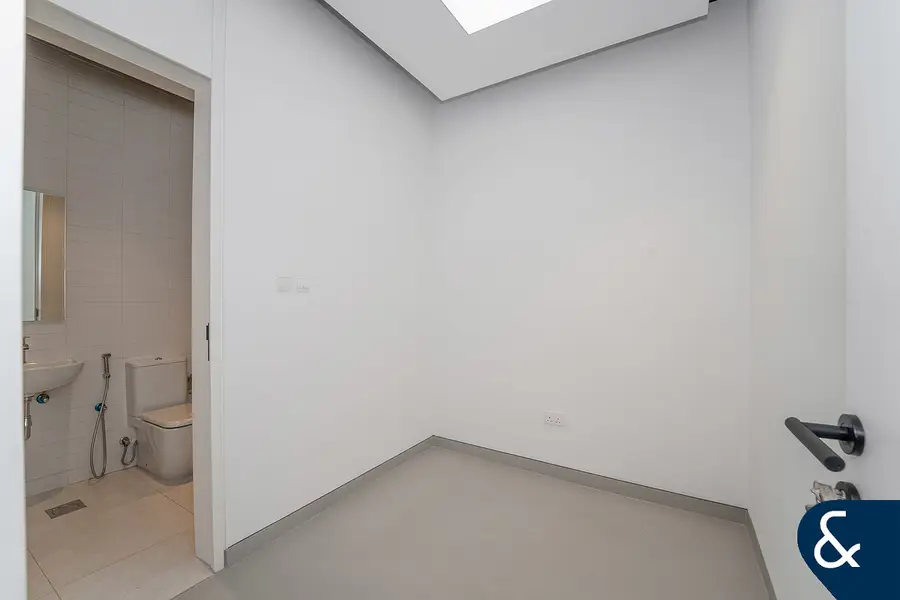 Treeline View | 2 Bed + Maid's | 1,546 Sq Ft