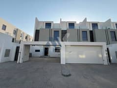 فیلا في هادي فيلاز،مردف 5 غرف 215000 درهم - 15724529