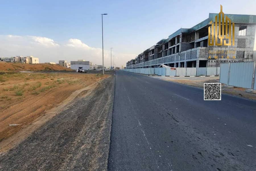 Commercial land on a main street, fees included Commercial land on a main street, fees included