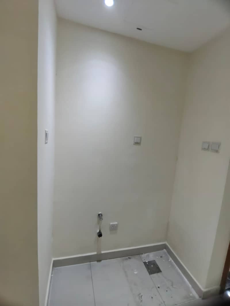 10 10. jpeg
