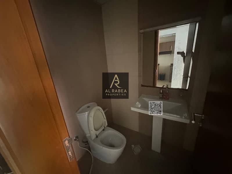 12 7d48adfd-0ade-43e1-9b6d-ab86ca64cfef. jpg