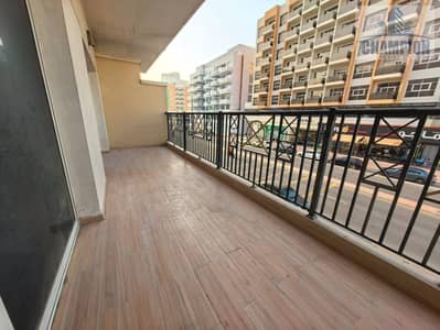 1 Slaapkamer Appartement te Huur in International City Phase 2 (Warsan 4), Dubai - WhatsApp Image 2026-07-06 at 1.52. 28 PM. jpeg 1 Slaapkamer Appartement te Huur in International City Phase 2 (Warsan 4), Dubai - WhatsApp Image 2026-07-06 at 1.52. 28 PM. jpeg