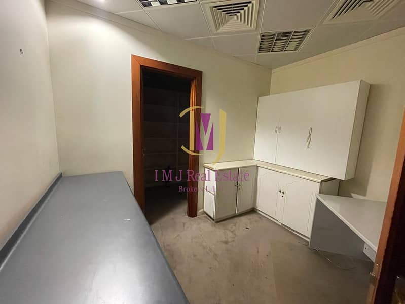 14 af0a091a-d1b2-4407-858a-2c6ef51f8ef3. jpg