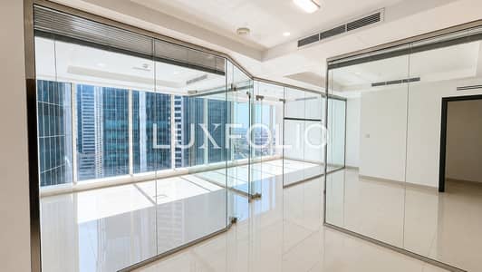 Office for Rent in Business Bay, Dubai - Fitted Unit | Partitioned | Vacant Office for Rent in Business Bay, Dubai - Fitted Unit | Partitioned | Vacant