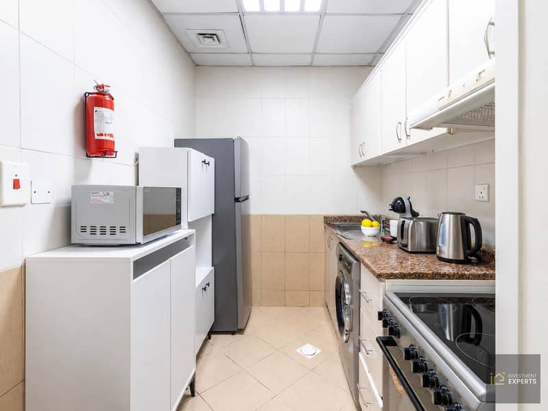 5 KITCHEN. jpg
