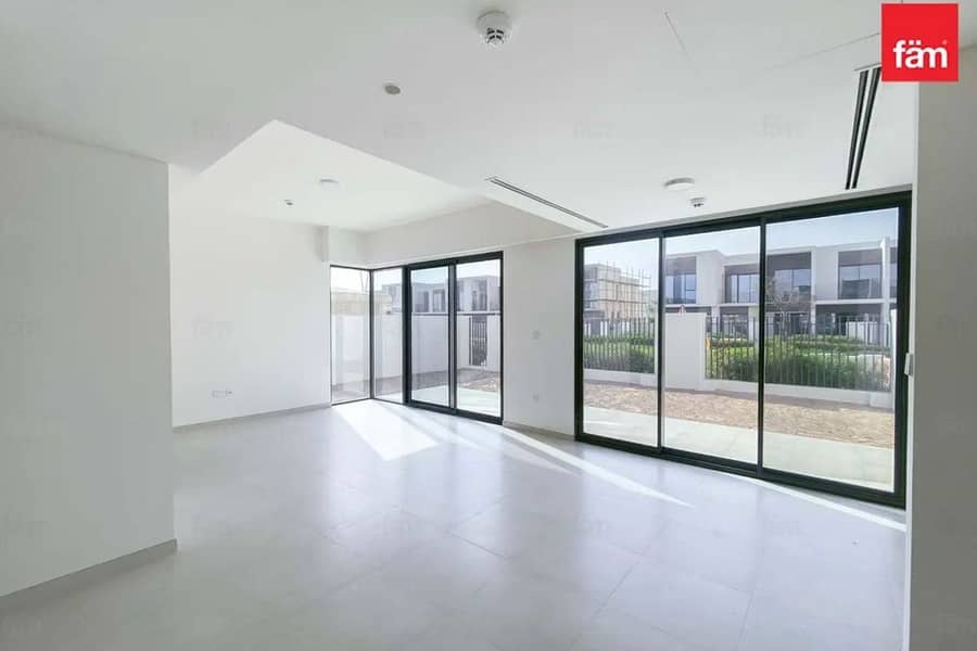 Chiller Free | Corner | Near Park | New | Single Chiller Free | Corner | Near Park | New | Single
