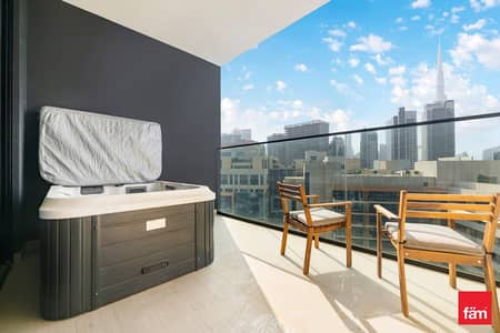 Studio for Sale in Business Bay, Dubai - Burj View | Middle Floor | Private Jacuzzi