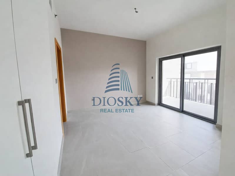 4 Image 4
