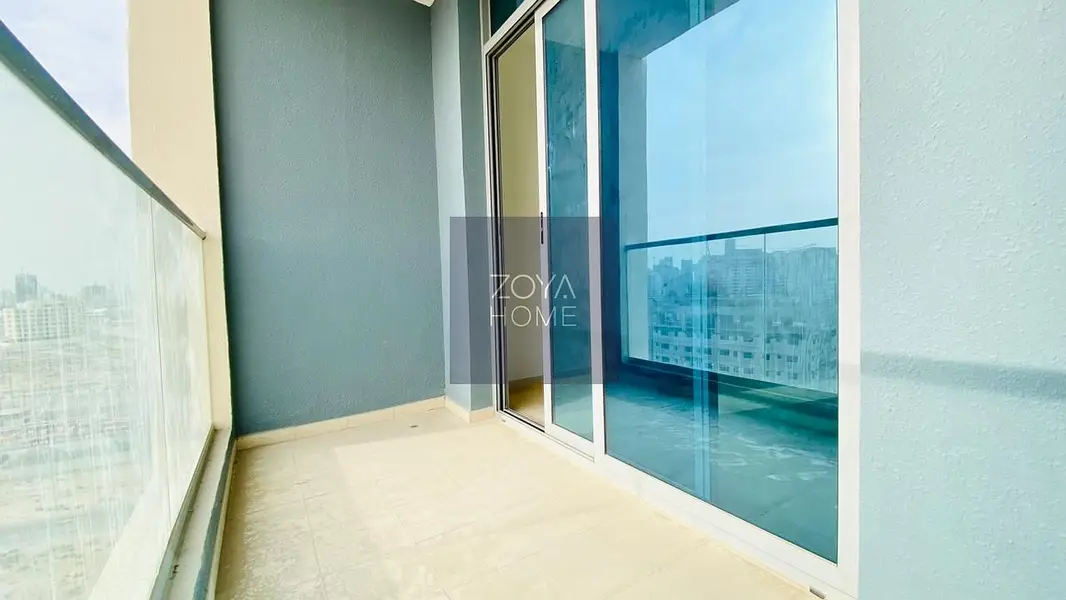 Modern 1 BR Apartment with Open Views in Arjan