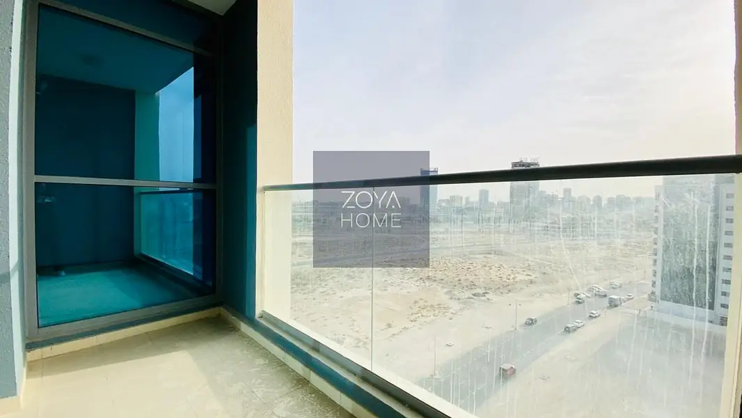 Modern 1 BR Apartment with Open Views in Arjan